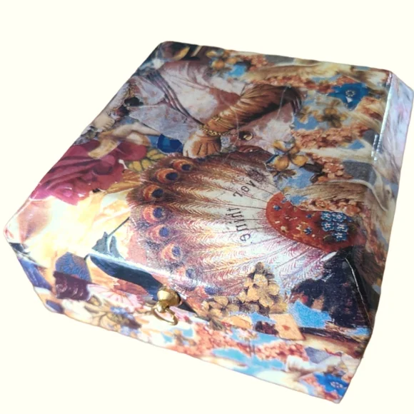 VINTAGE VICTORIAN STYLE DECOUPAGE KEEPSAKE BOX - Picture 5 of 10